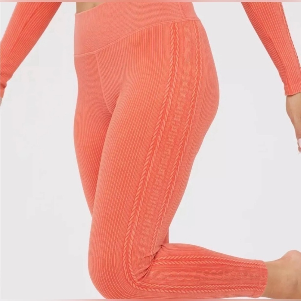 Aerie Offline Hi-Rise Seamless Ribbed 7/8 Legging Salmon Small Braided Side